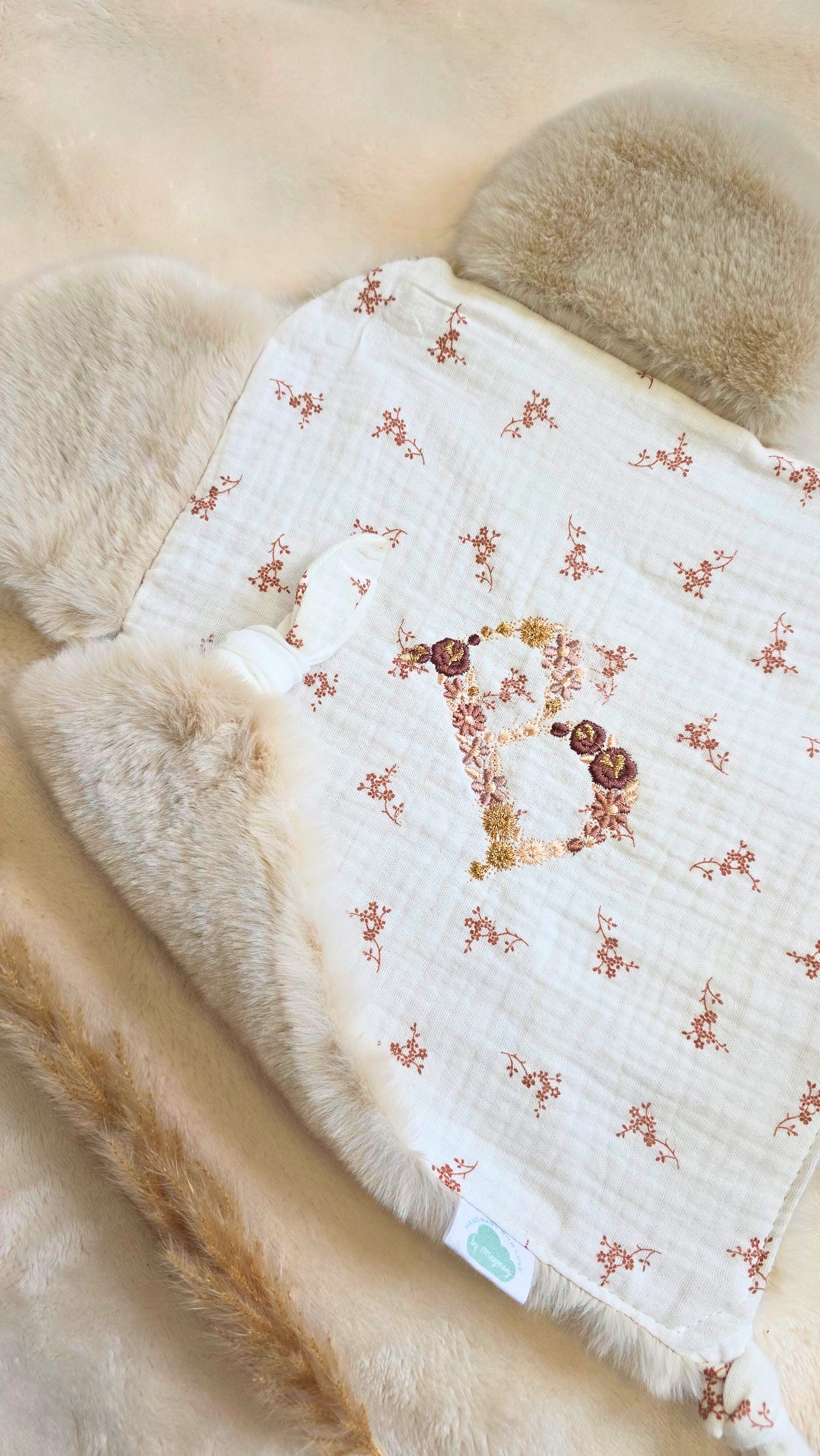 Doudou Alphabet - B